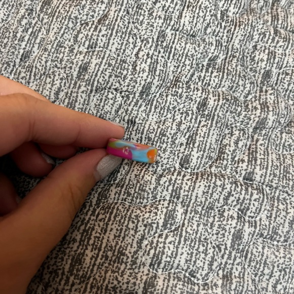 Women’s Qalo - Picture 2 of 5